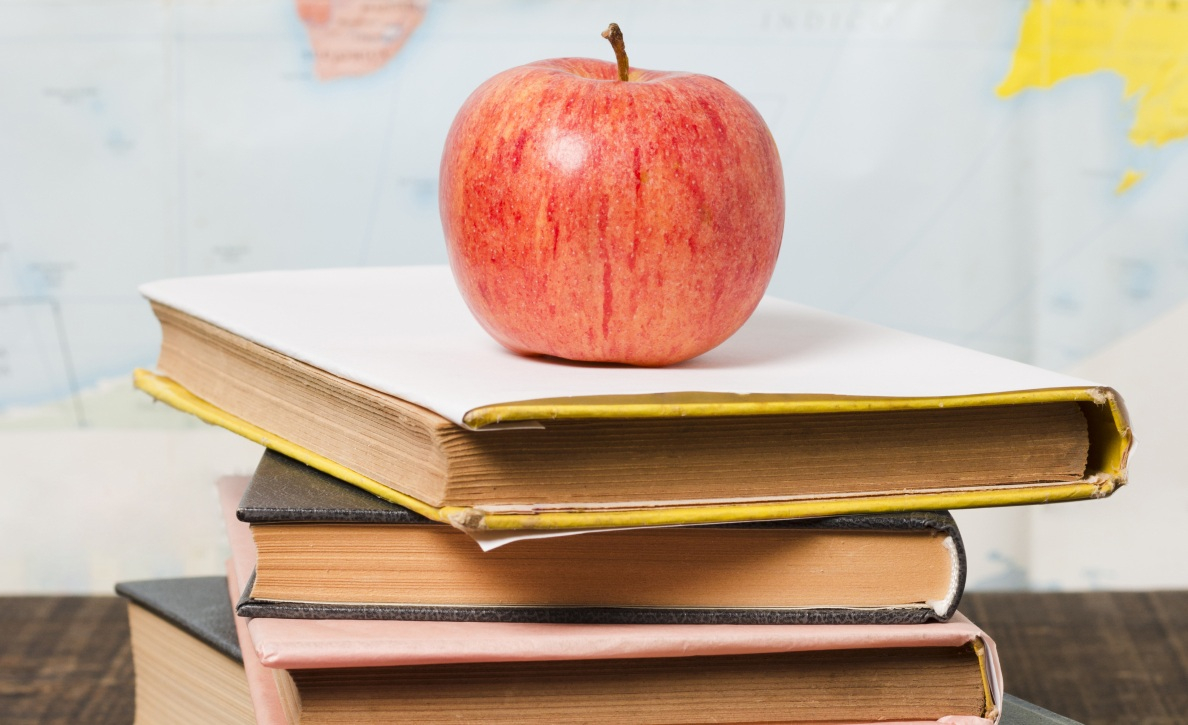 Općina Podgora | Javni poziv za prikupljanje zahtjeva za dodjelu jednokratne potpore učenicima srednjih škola za školsku godinu 2025./2026.